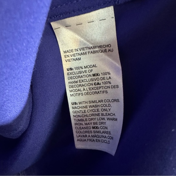 NWT Chicos Ruffle Tie Neck Pullover Blouse Royal Blue Sz  12~14 small flaw - Picture 9 of 11